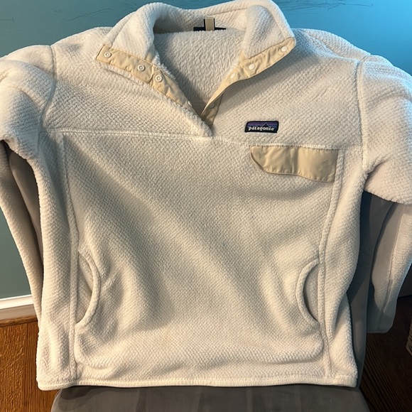 Patagonia fuzzy cream pullover - Picture 2 of 2